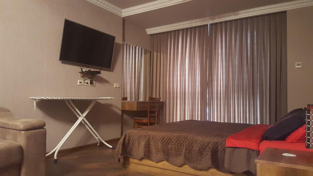 Mimino Apartment Deluxe First Line บาทูมิ ภายนอก รูปภาพ