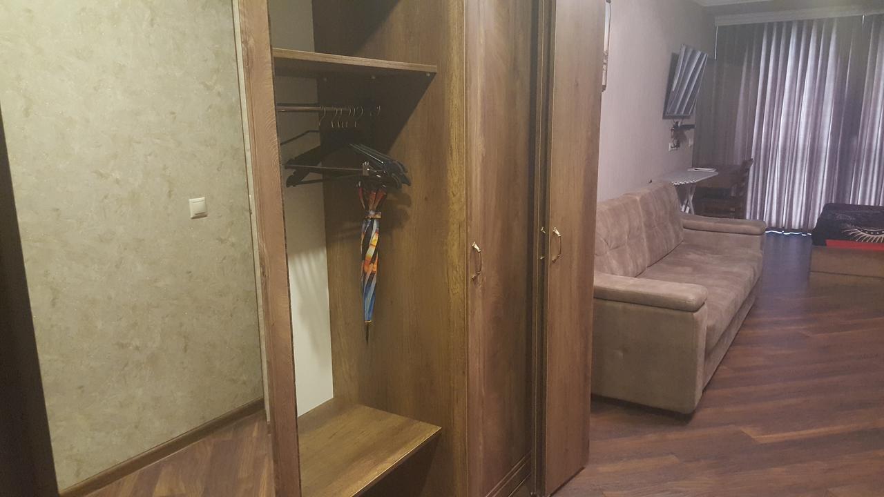 Mimino Apartment Deluxe First Line บาทูมิ ภายนอก รูปภาพ