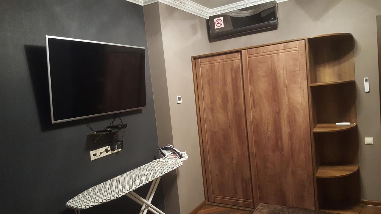 Mimino Apartment Deluxe First Line บาทูมิ ภายนอก รูปภาพ